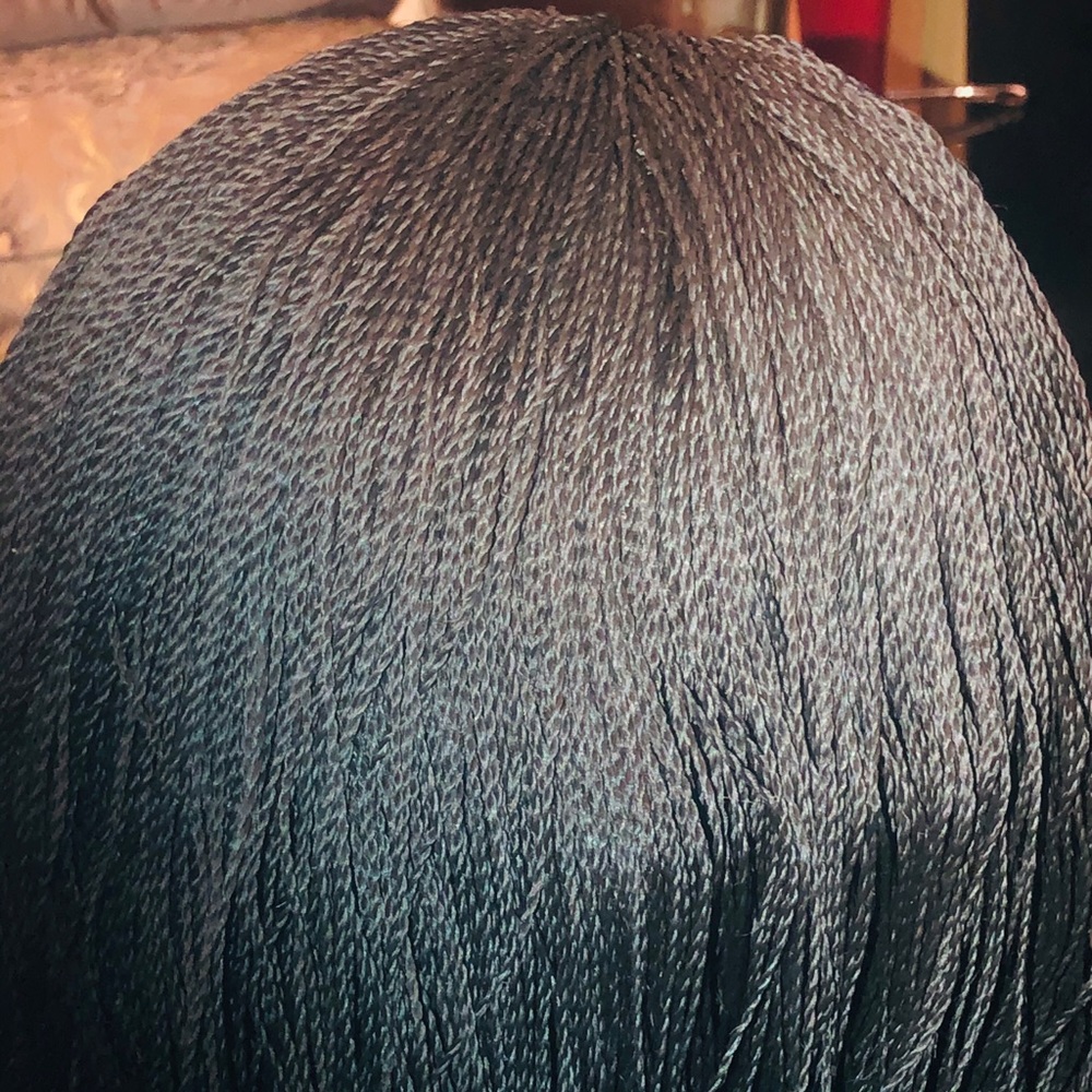 Twisting wig - Picture 3 of 4